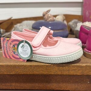 Cienta Pink Kids Shoes